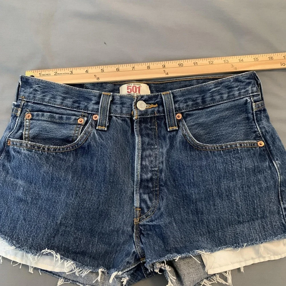 Levi's 501 Shorts Mens 31 Blue Denim Cutoff Frayed Button Fly‎ High Rise Cheeky